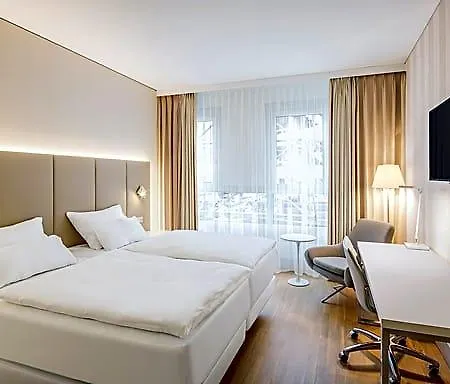 Hotel Nh 4*
